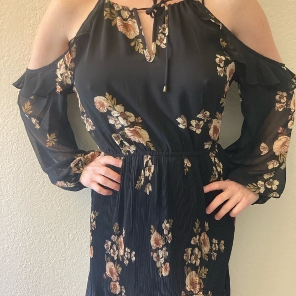 ASTR black floral open sleeve cold shoulder dress
